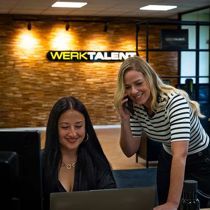 Collega's aan het werk